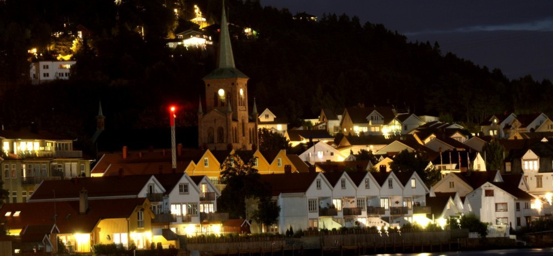 Svelvik "by night". Foto: Heidi Havre