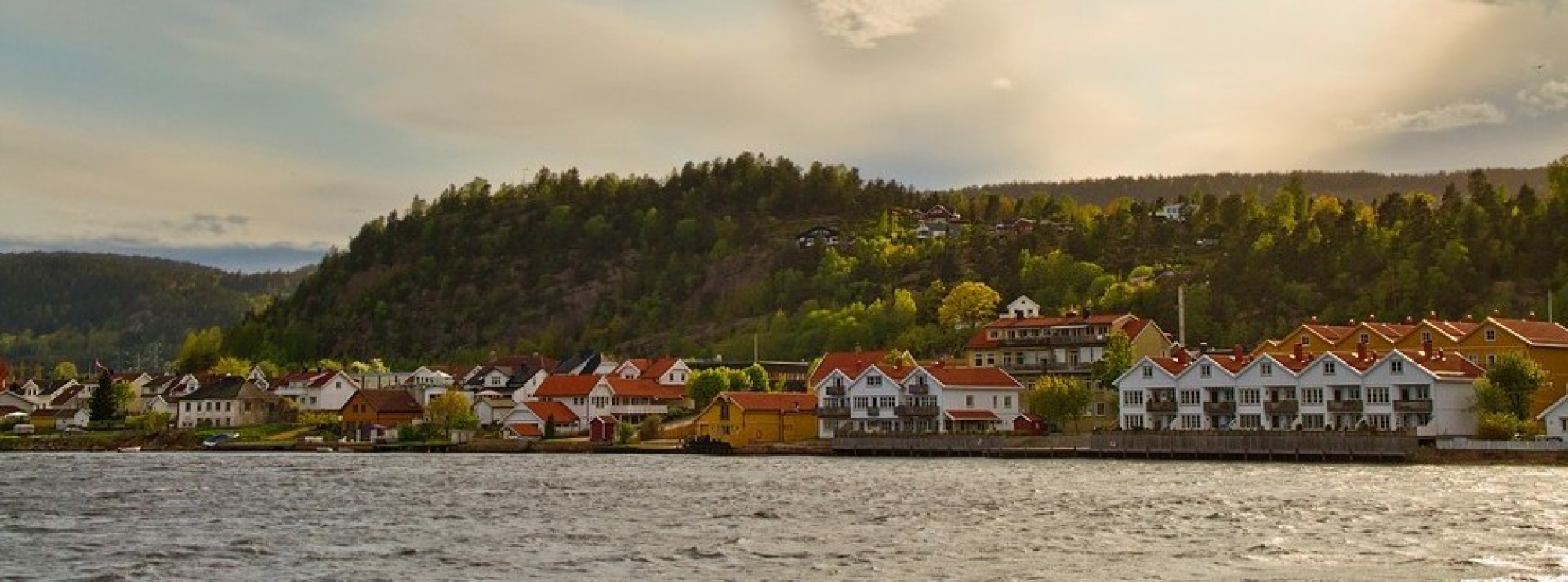 Svelvik fra Strømmen. Foto: Richard Halvorsen